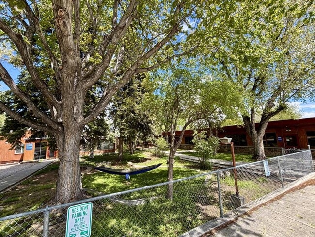 Building Photo - 628 Washakie St
