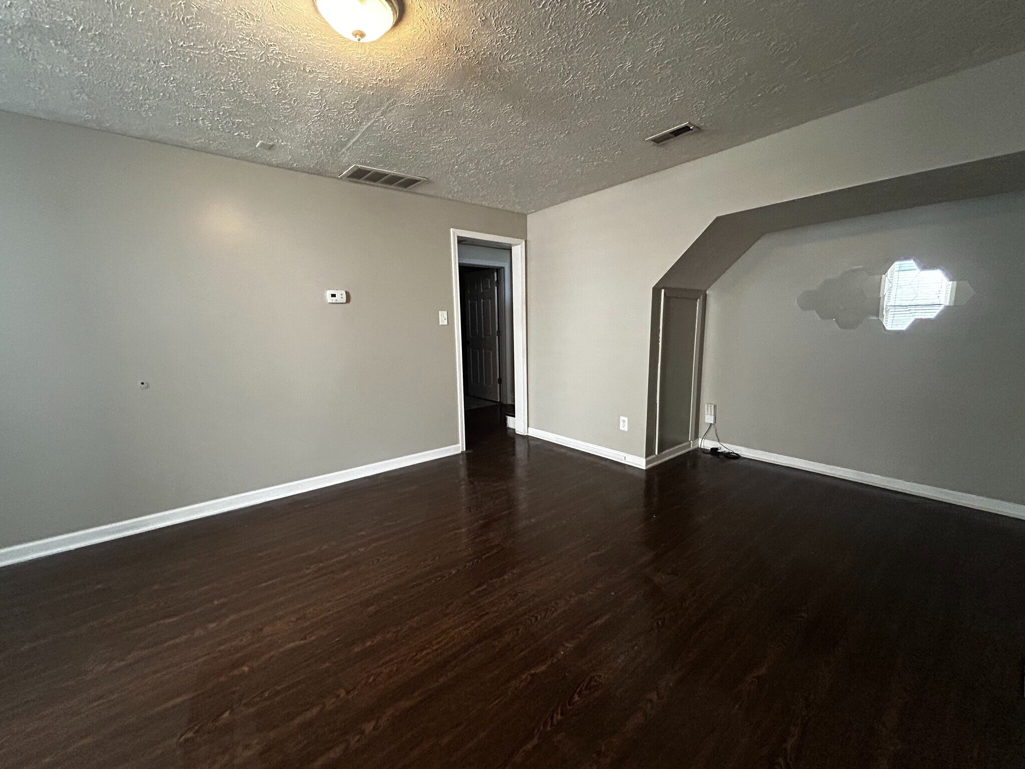 Building Photo - 319 S. Wenzel St.