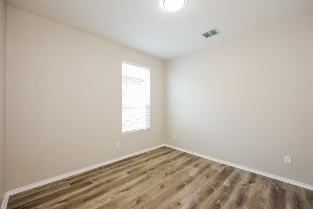 Building Photo - 10502 Castello Canyon