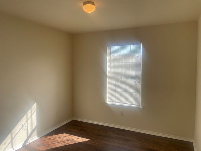 Building Photo - 3 BEDROOM, BELTON ISD