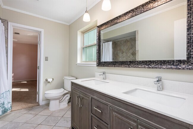 Building Photo - 14602 Oak Bend Dr