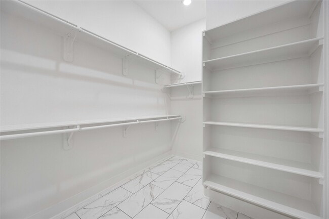 Building Photo - 3110 Evella St