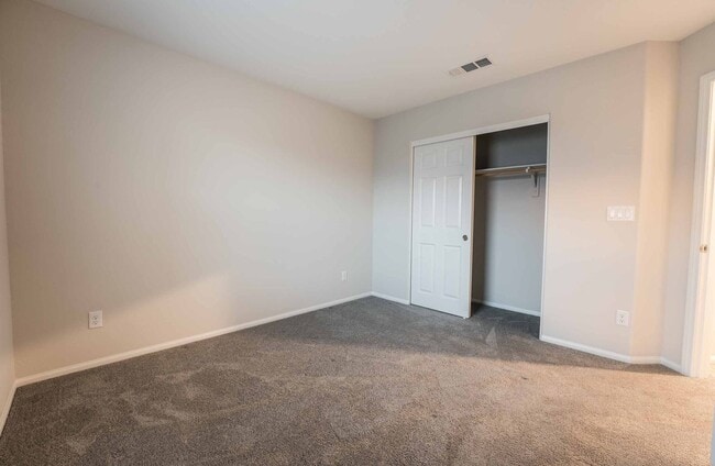 Building Photo - BEAUTIFUL 2 STORY HOME FOR RENT!