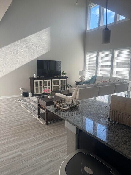 Building Photo - 5018 Magnolia Springs Dr