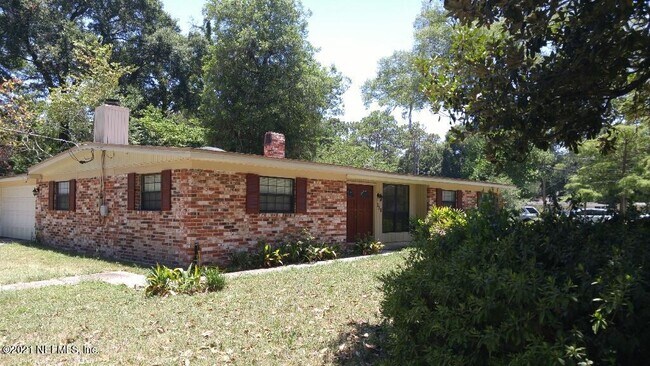 Building Photo - 1359 Lostara Ave W