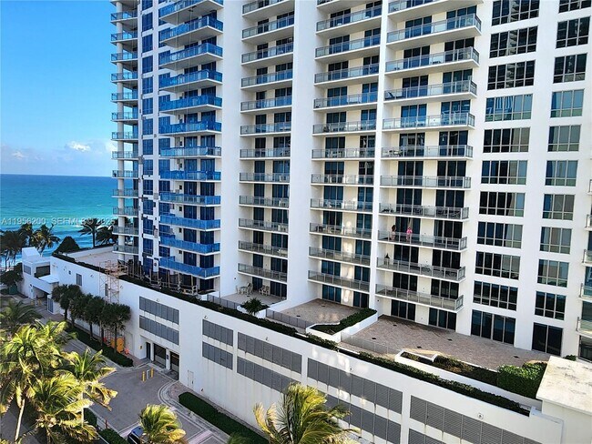 Building Photo - 3505 S Ocean Dr