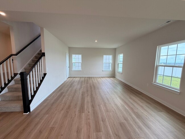 Building Photo - Available Now in Smyrna! **4 Bedrooms | 2.5 Bathrooms | Office/Flex Room | 2-Car Garage**