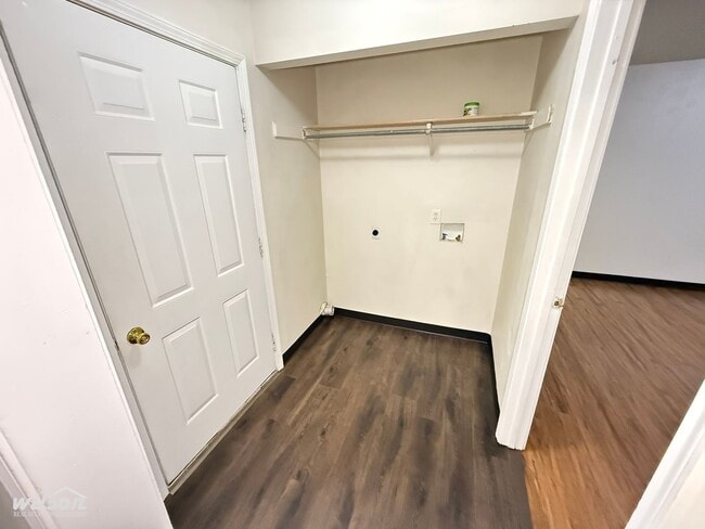 Building Photo - 808 S 2nd Ave