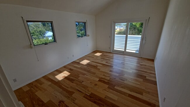 Building Photo - 6600 W 83rd St