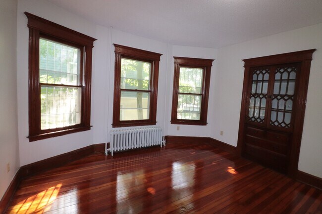 Building Photo - 103-105 Lincoln St / Owen Properties, LLC