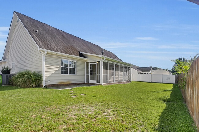 Building Photo - 110 Delanie Way
