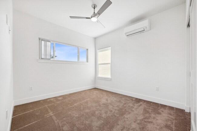 Building Photo - 22 Maiaku St