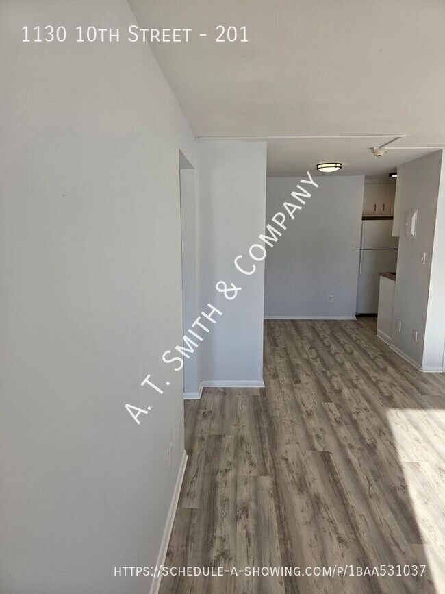 Building Photo - 1130 10th St