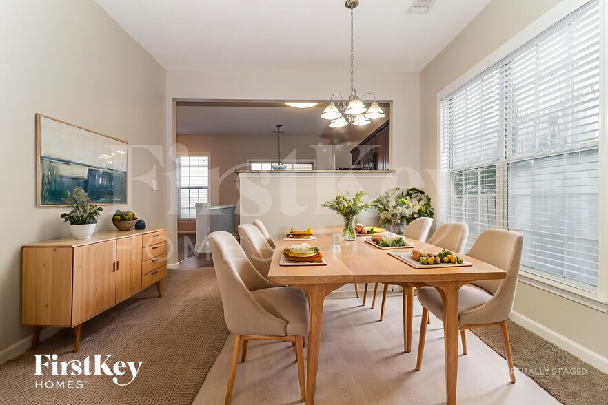 Building Photo - 1730 Taynton Cir