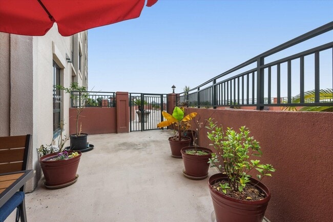 Building Photo - 121 N Monroe St