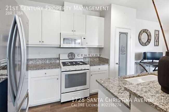 Building Photo - 1728 Santa Christina Ave