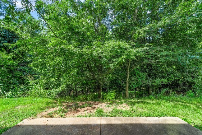 Building Photo - 2260 McCormick Lane