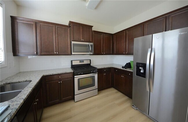 Building Photo - 4724 Beacon Ridge Ln