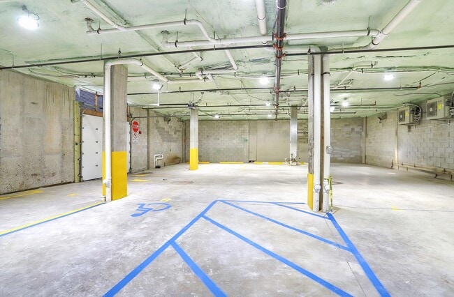 Building Photo - 3516 John F. Kennedy Blvd