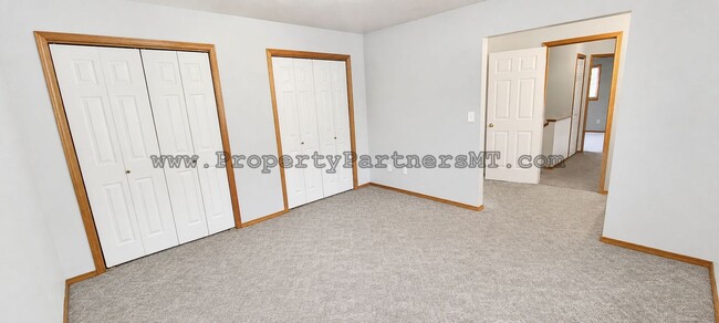 Building Photo - 513 N 19th Ave