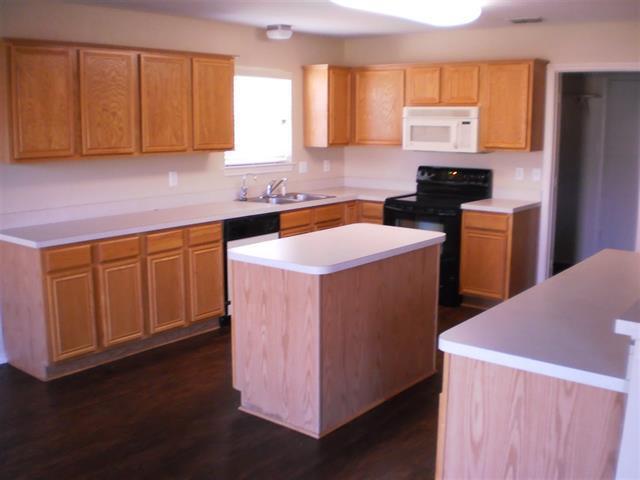 Building Photo - Coming Soon- Charming 3 Bedroom, 2 Bathroom Home in Bullard ISD