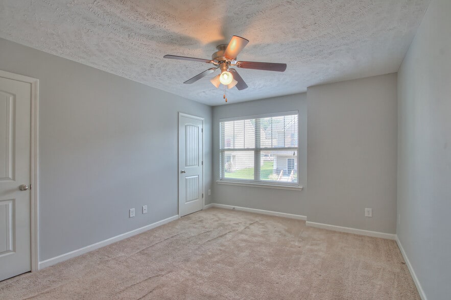 Bedroom 1 - 1514 Sprucedale Dr