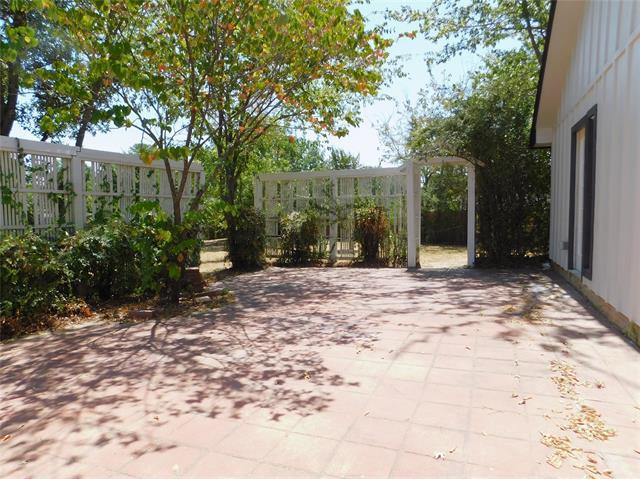 Building Photo - 404 Woodson Cir