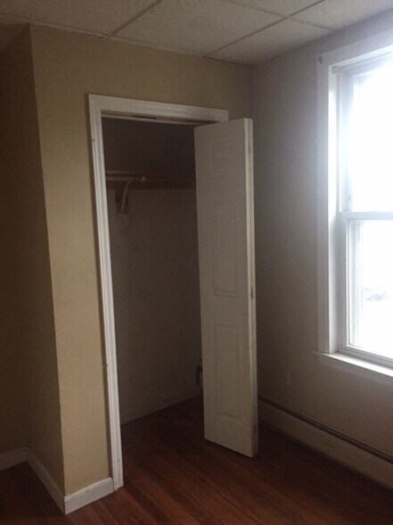 Building Photo - 630 Bennington St