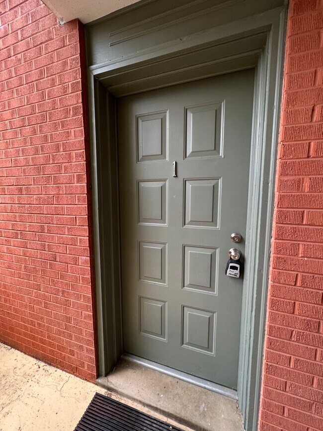 Building Photo - AMAZING LOCATION 2 Bed 1 Bath Condo of West Pearl In Boulder