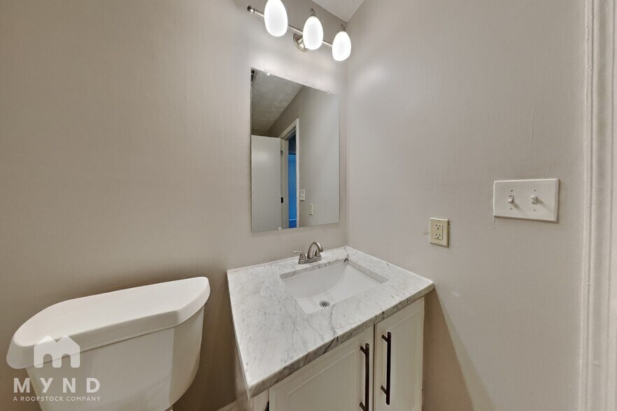 Building Photo - 5531 Downs Way