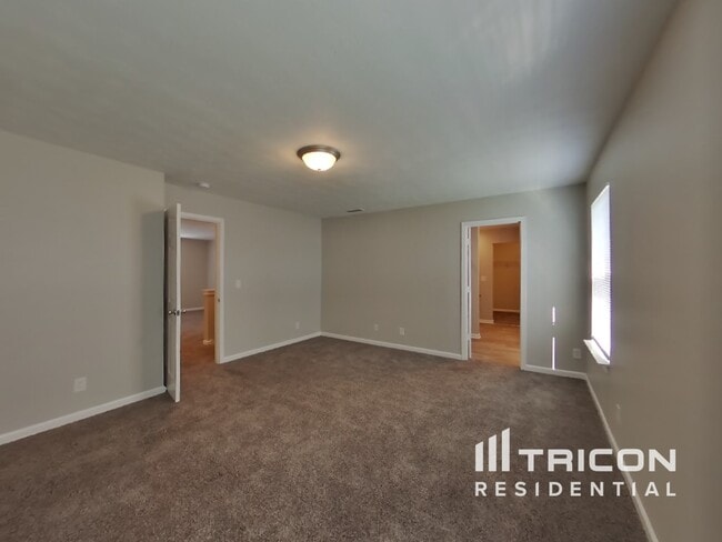 Building Photo - 718 Jefferson Park Dr