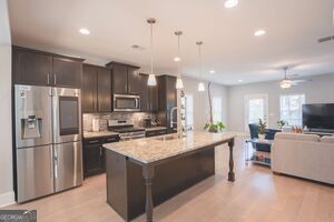 Building Photo - 1754 Sanford Dr