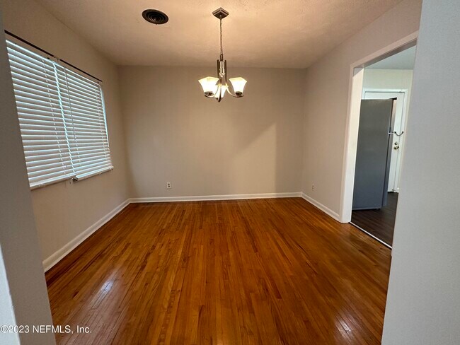 Building Photo - 5093 Ortega Cove Cir