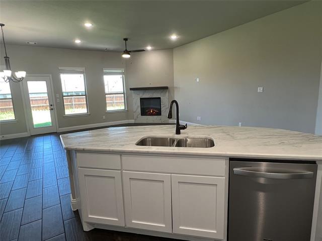 Building Photo - 249 Lillian Ln