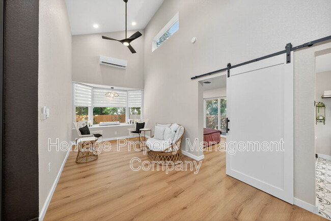 Building Photo - 9115 Timber Ranch