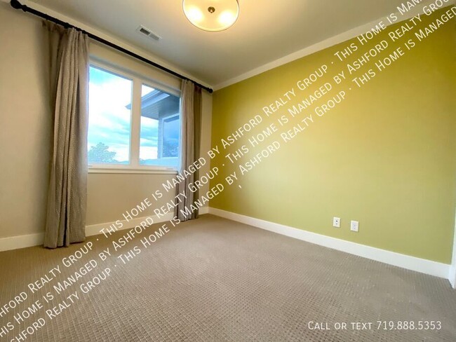 Building Photo - 1279 Foothills Farm Way