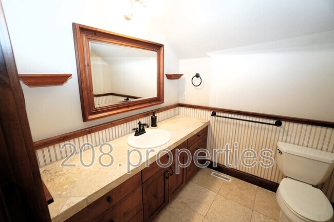Building Photo - 1921 W Aspen Creek Dr
