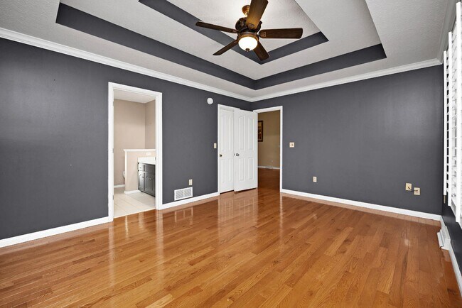 Building Photo - 1125 Oak St