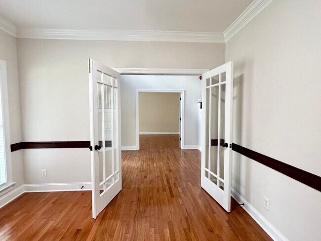 Building Photo - Four bedroom, 3.5 bath house in Elon!  Mus...