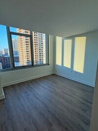 Building Photo - 641 W Lake St