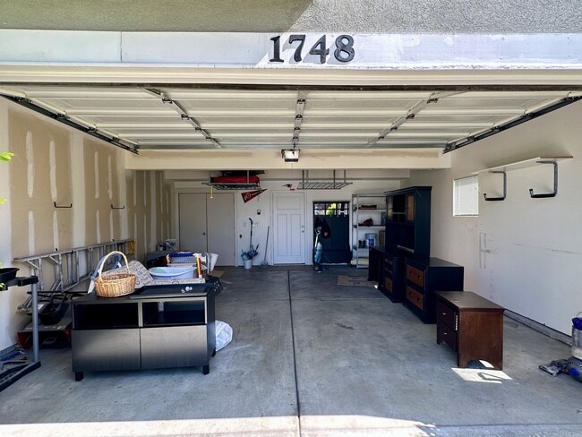 Building Photo - 1748 Winford Dr