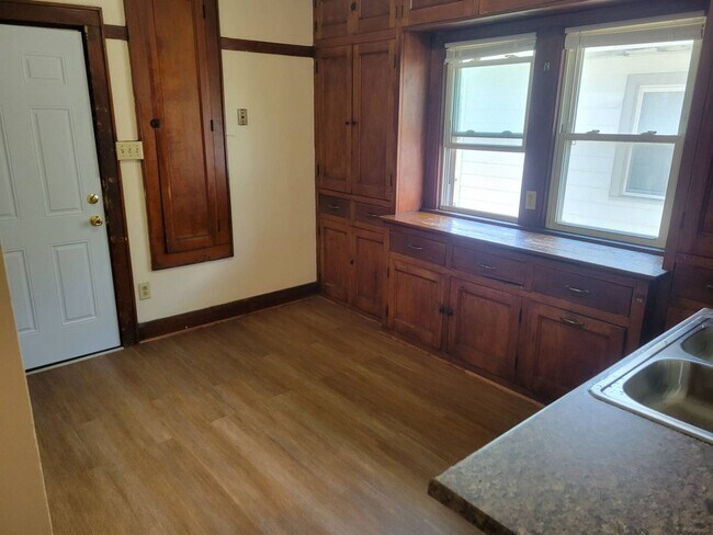 Building Photo - 3716N17thY