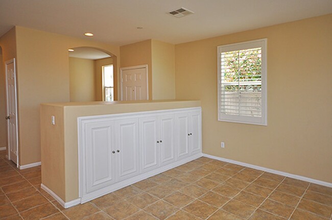 Building Photo - Stunning 3 Bedroom Condo in San Marcos wit...