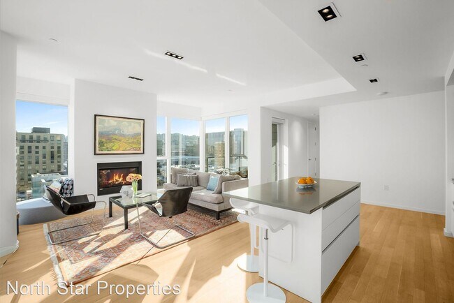 Building Photo - 2 br, 2 bath House - 1075 NW Northrup #1015