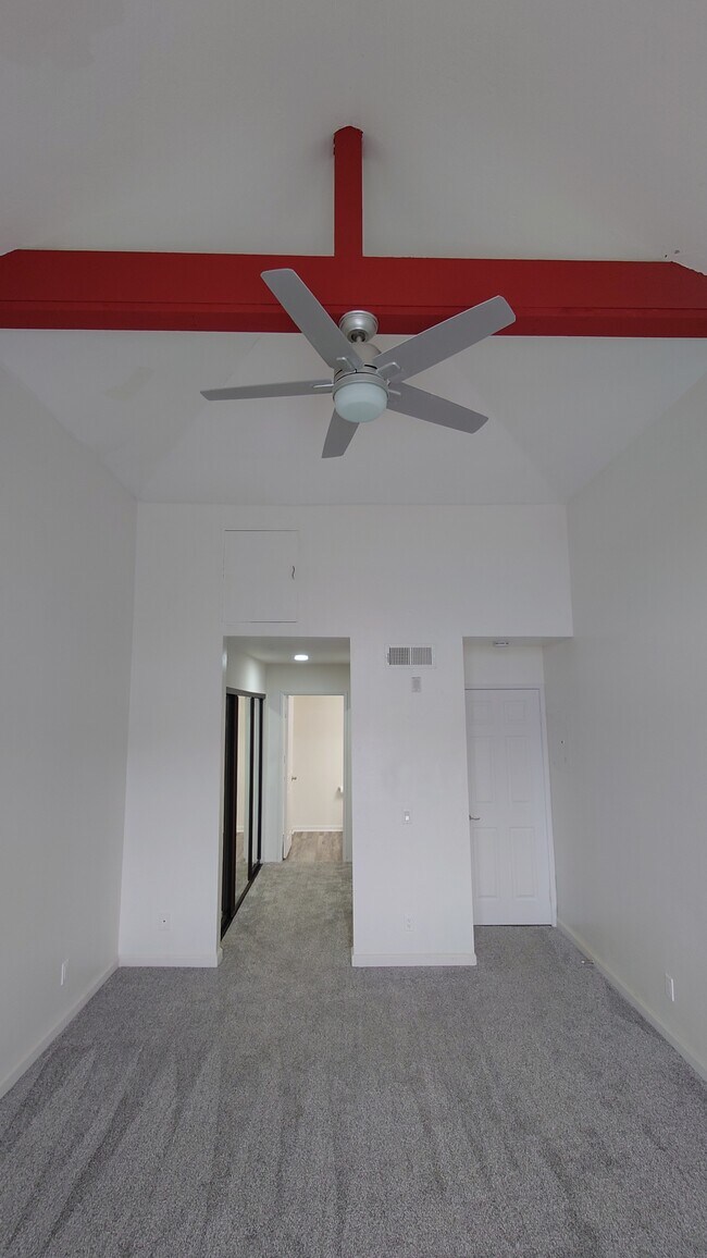 Building Photo - 12260 Corte Sabio