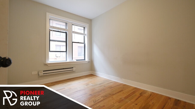 Building Photo - 3941 N Janssen Ave