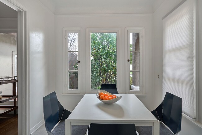 Building Photo - 1235 Hi Point St