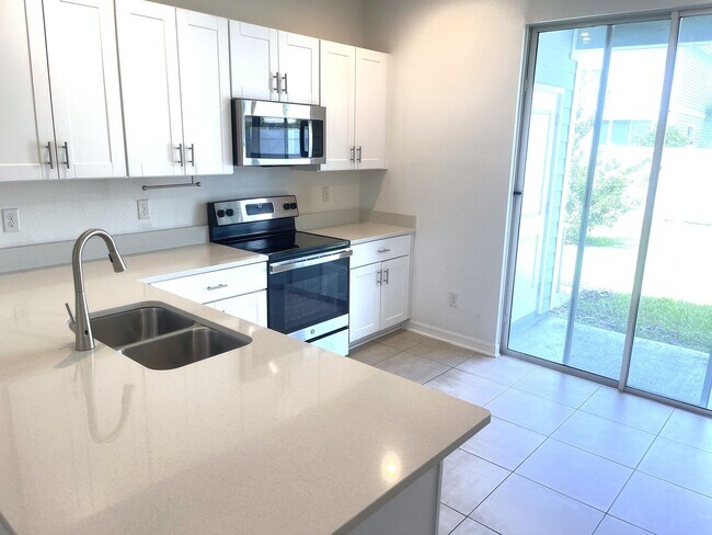 Building Photo - Charming 2-Bed, 2 and half-Bath Townhouse ...