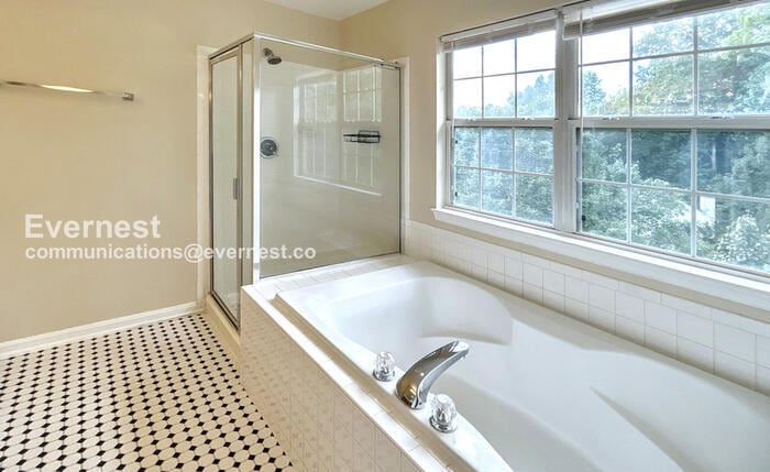 Building Photo - 4678 Pearson Dr