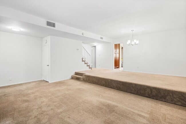 Building Photo - 11260 Overland Ave